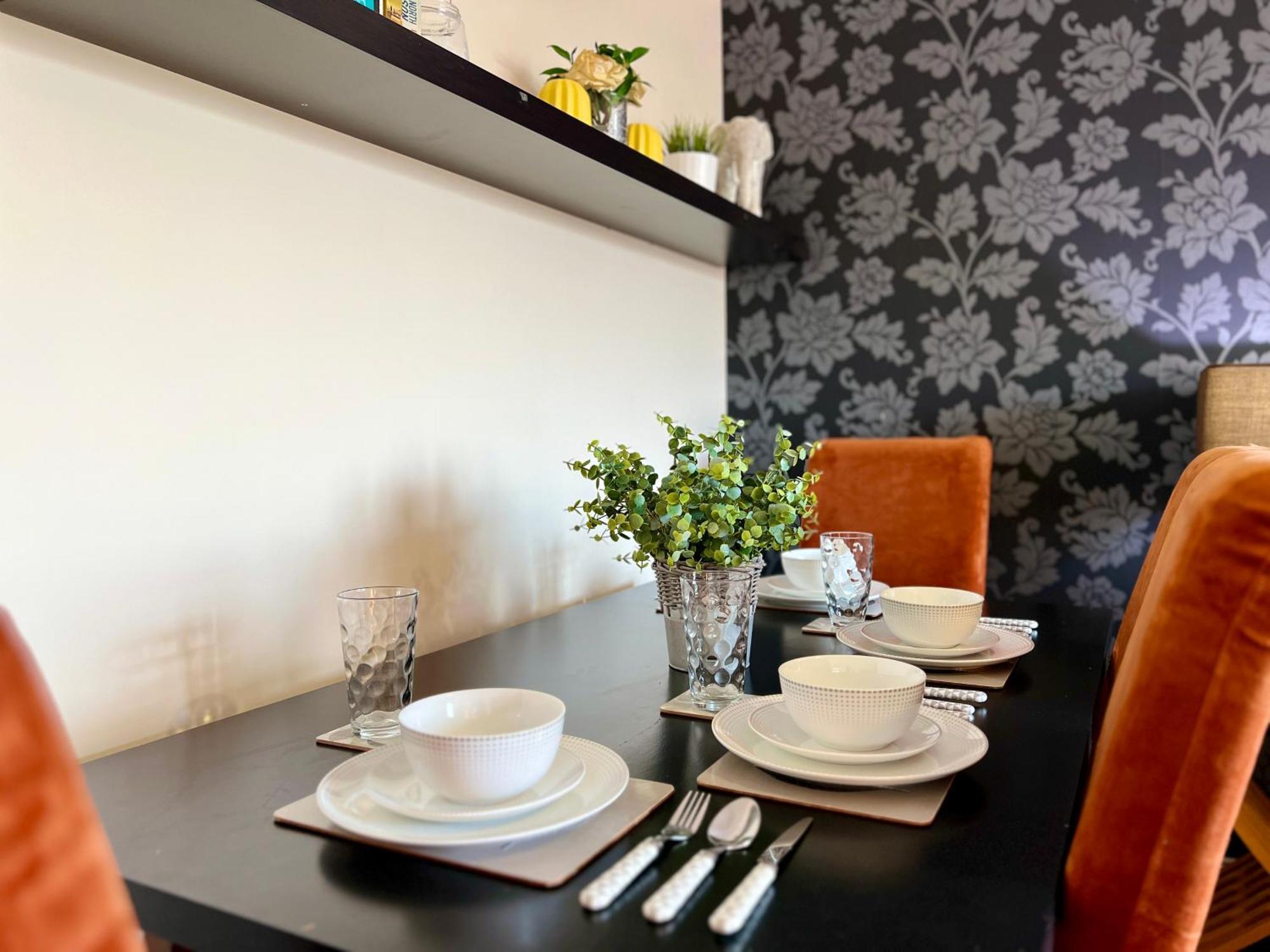 グラスゴーStylish Modern Flat With Juliet Balcony & Parkingアパートメント エクステリア 写真